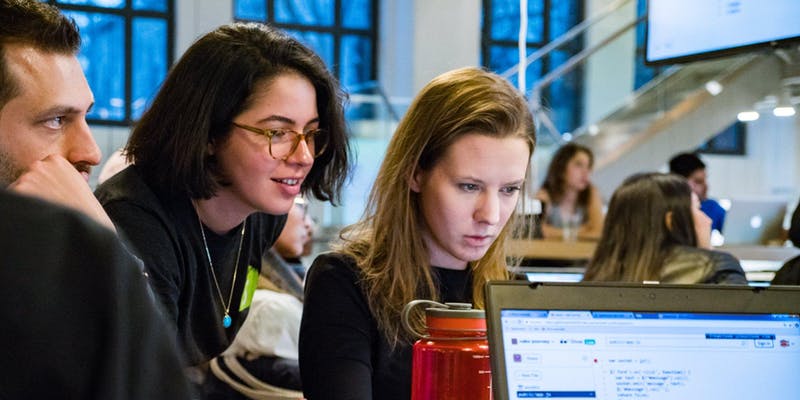 Conférence témoignage : Surmonter son inconfort avec le codage – Prêt pour un Bootcamp ?